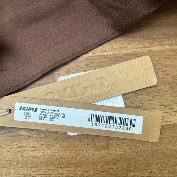 SKIMS Ultimate Push Up Plunge Cocoa Deep Brown Women's Bra - Picture 3 of 5